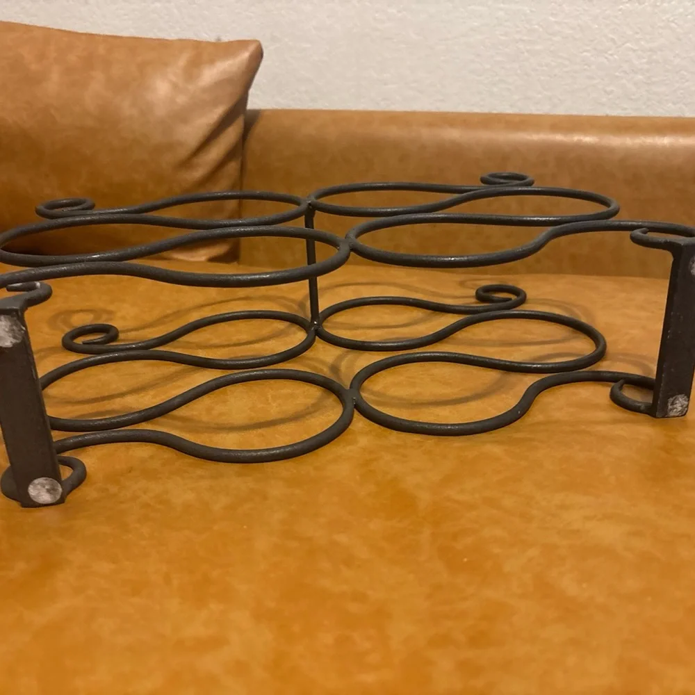 Wrought Iron Wine Rack Holds 10 Bottles. Excellent Condition - Picture 6 of 6